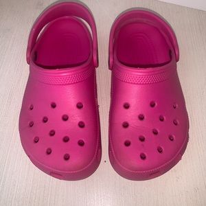 Crocs gently used